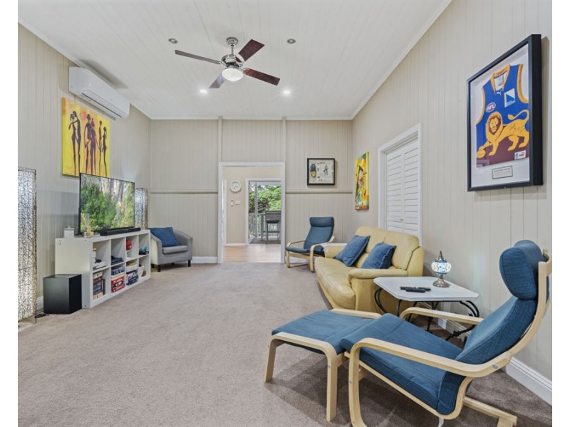 58 St Leonards Street, Coorparoo QLD 4151