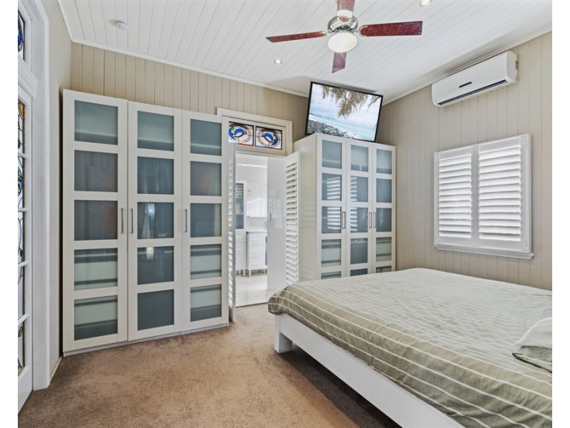 58 St Leonards Street, Coorparoo QLD 4151