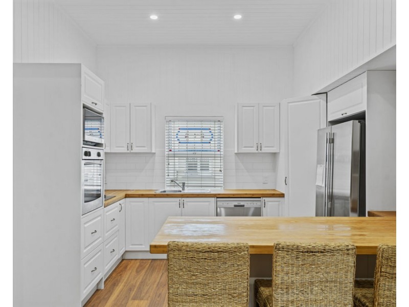 58 St Leonards Street, Coorparoo QLD 4151