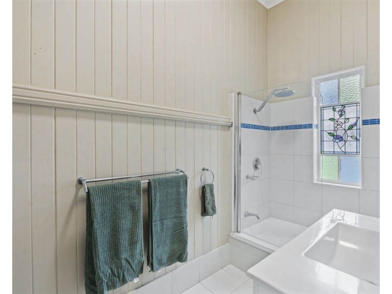 58 St Leonards Street, Coorparoo QLD 4151