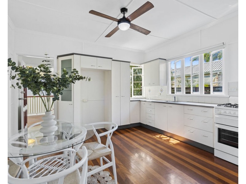 15 Edmond Street, Coorparoo QLD 4151