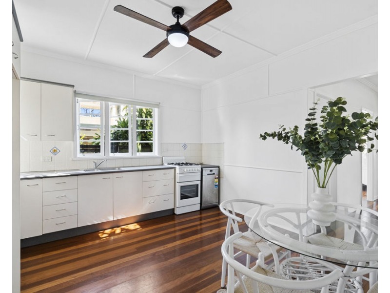 15 Edmond Street, Coorparoo QLD 4151