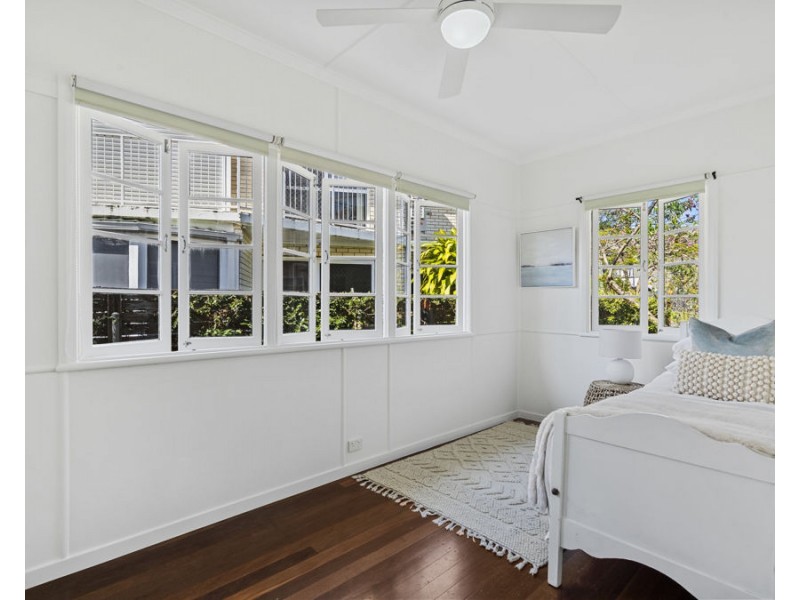 15 Edmond Street, Coorparoo QLD 4151