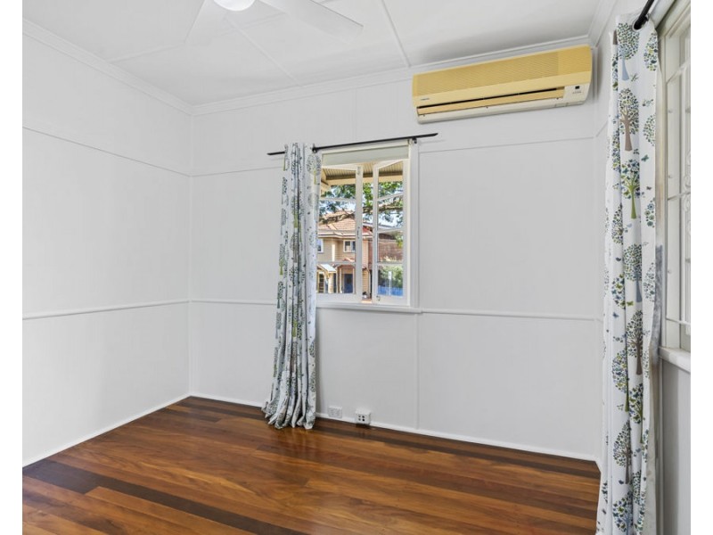 15 Edmond Street, Coorparoo QLD 4151