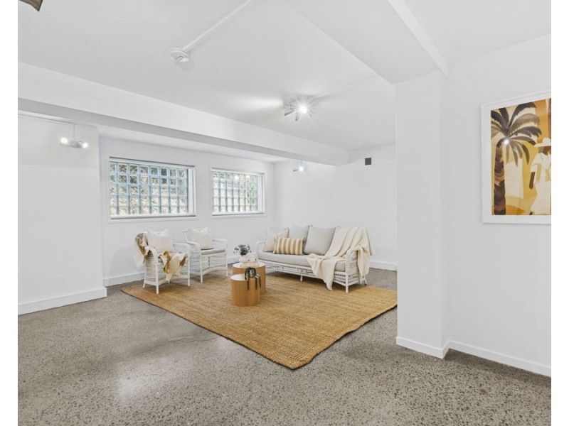 15 Edmond Street, Coorparoo QLD 4151