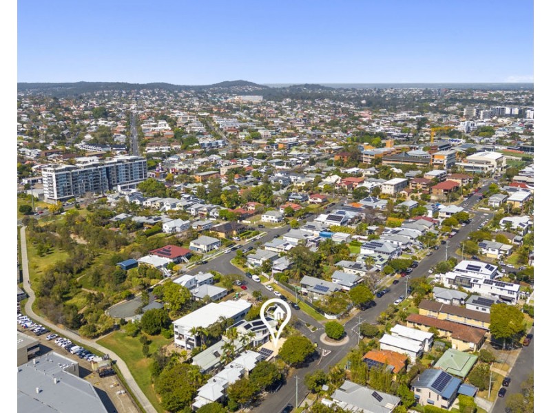 15 Edmond Street, Coorparoo QLD 4151