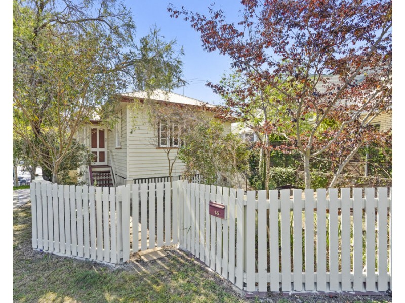 15 Edmond Street, Coorparoo QLD 4151