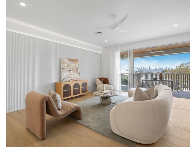 369 Chatsworth Rd, Coorparoo QLD 4151