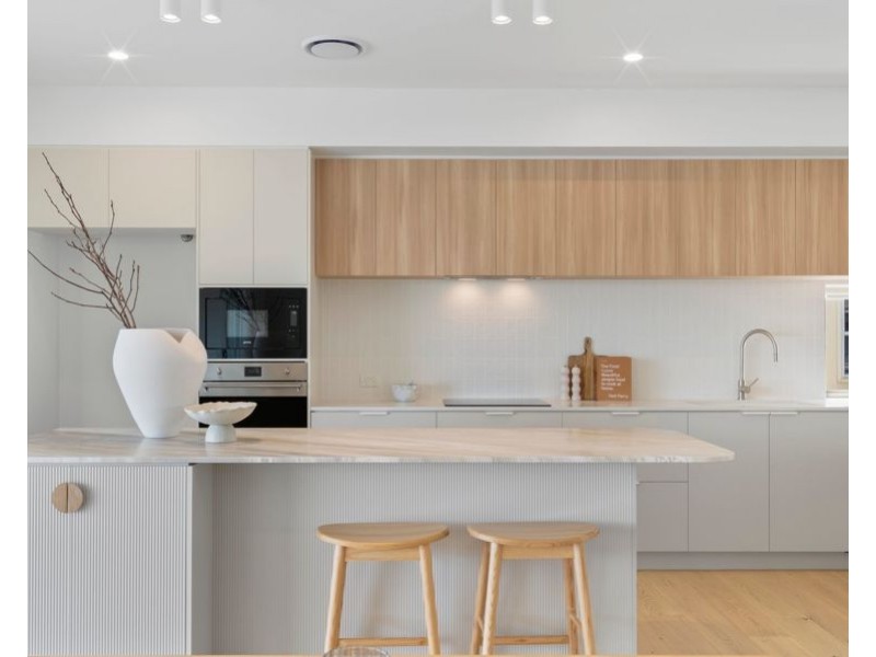 369 Chatsworth Rd, Coorparoo QLD 4151