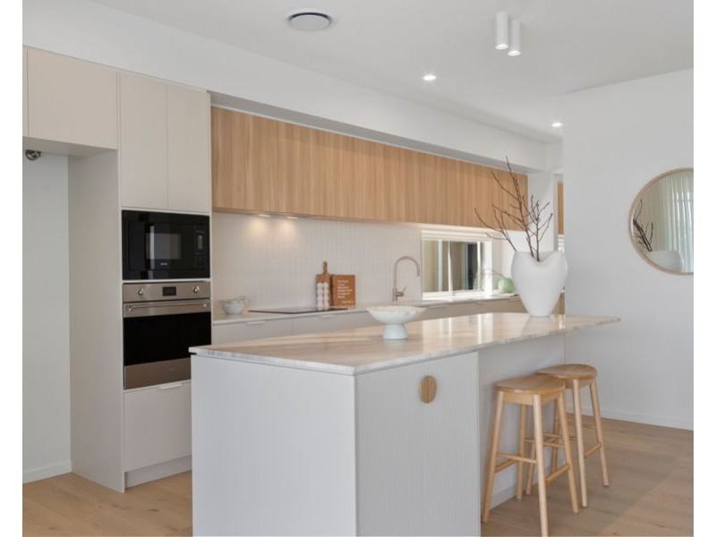 369 Chatsworth Rd, Coorparoo QLD 4151
