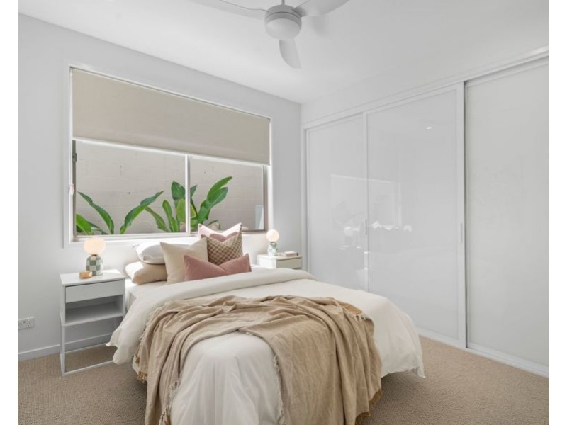 369 Chatsworth Rd, Coorparoo QLD 4151