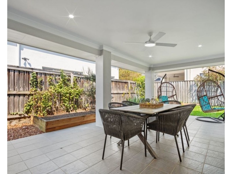 4 Feathertail Pl, Gumdale QLD 4154