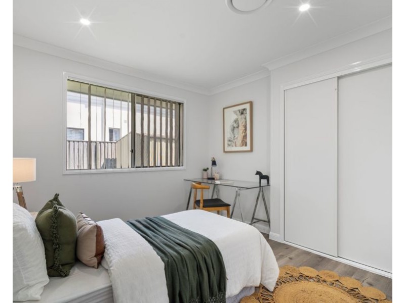 4 Feathertail Pl, Gumdale QLD 4154