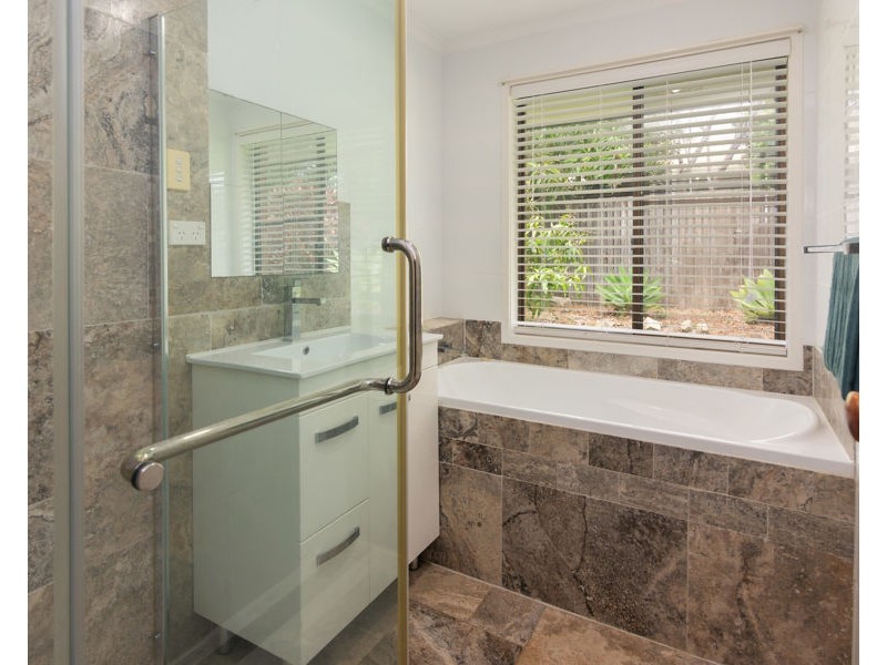 9-11 Carol Street, Redland Bay QLD 4165