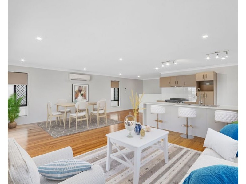 352 Nursery Rd, Holland Park QLD 4121