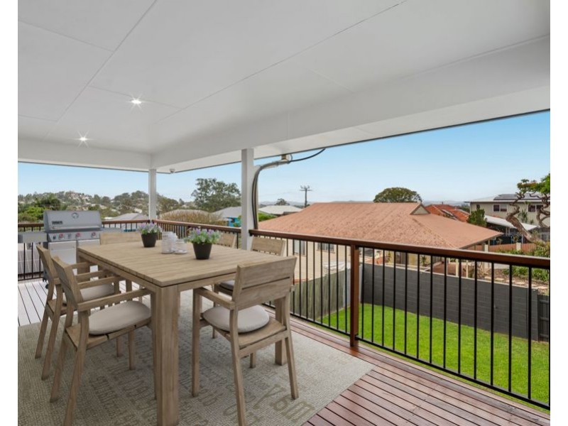 352 Nursery Rd, Holland Park QLD 4121