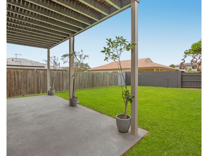 352 Nursery Rd, Holland Park QLD 4121
