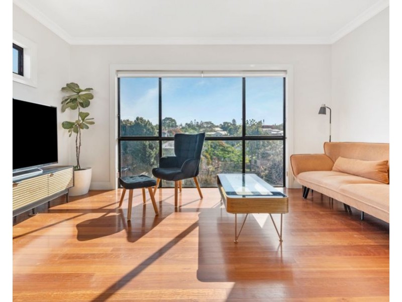 5 Avesness Street, Holland Park QLD 4121