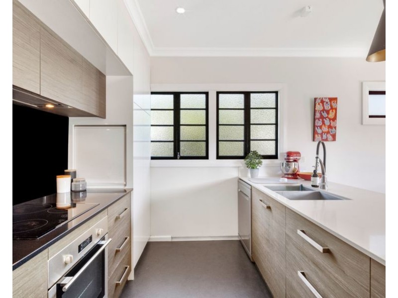 5 Avesness Street, Holland Park QLD 4121