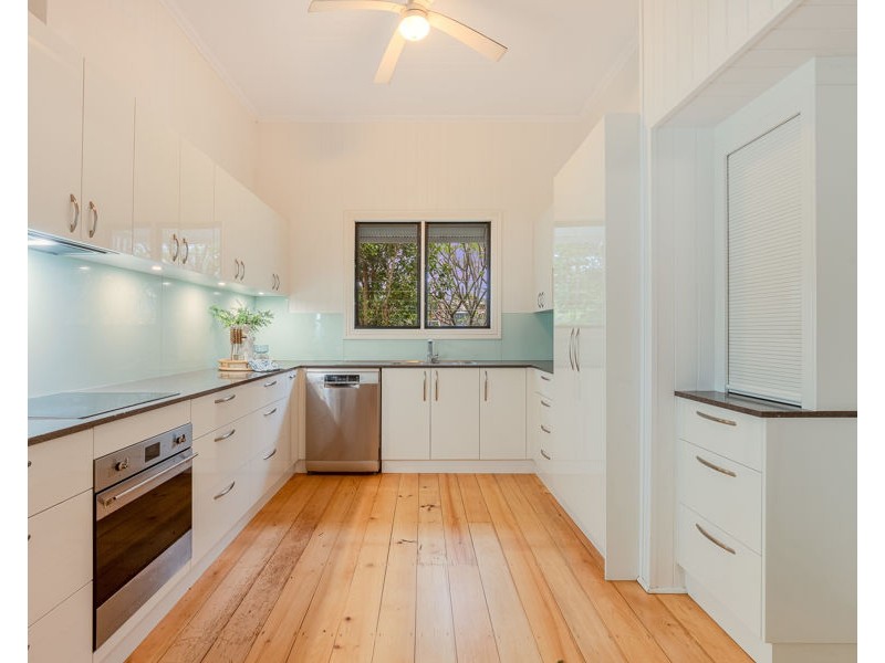 18 Talbot Street, Coorparoo QLD 4151