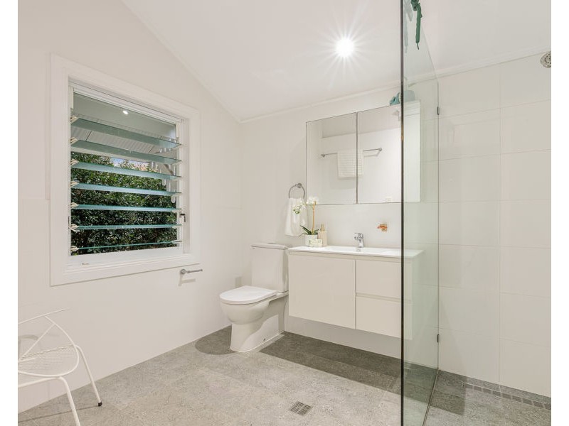 18 Talbot Street, Coorparoo QLD 4151