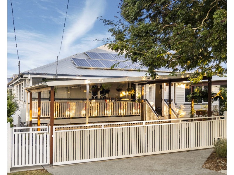 18 Talbot Street, Coorparoo QLD 4151
