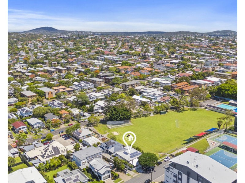18 Talbot Street, Coorparoo QLD 4151
