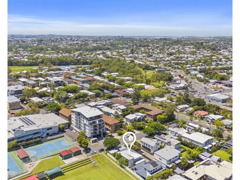 18 Talbot Street, Coorparoo QLD 4151