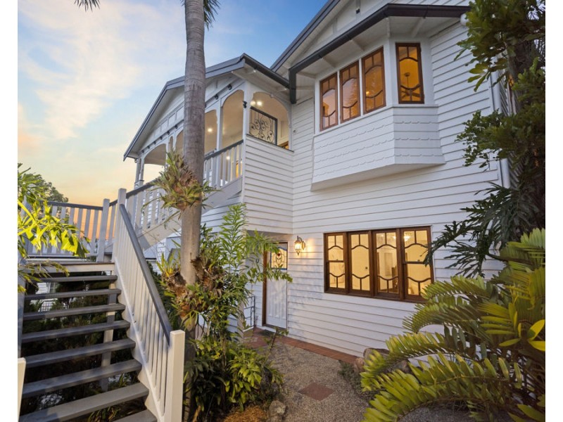 6 Regal Street, Coorparoo QLD 4151