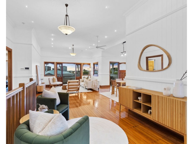 6 Regal Street, Coorparoo QLD 4151