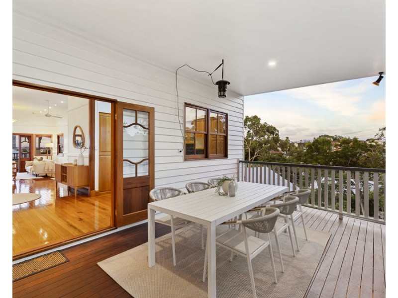 6 Regal Street, Coorparoo QLD 4151