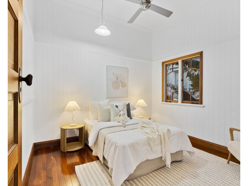 6 Regal Street, Coorparoo QLD 4151