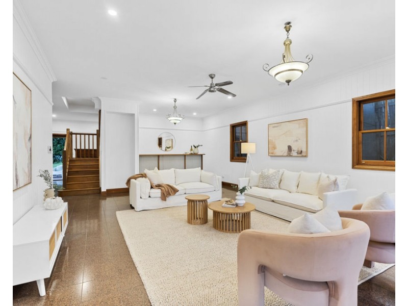 6 Regal Street, Coorparoo QLD 4151