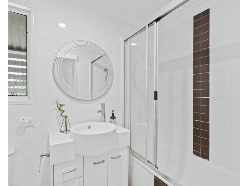 2/63 Hill Crescent, Carina Heights QLD 4152