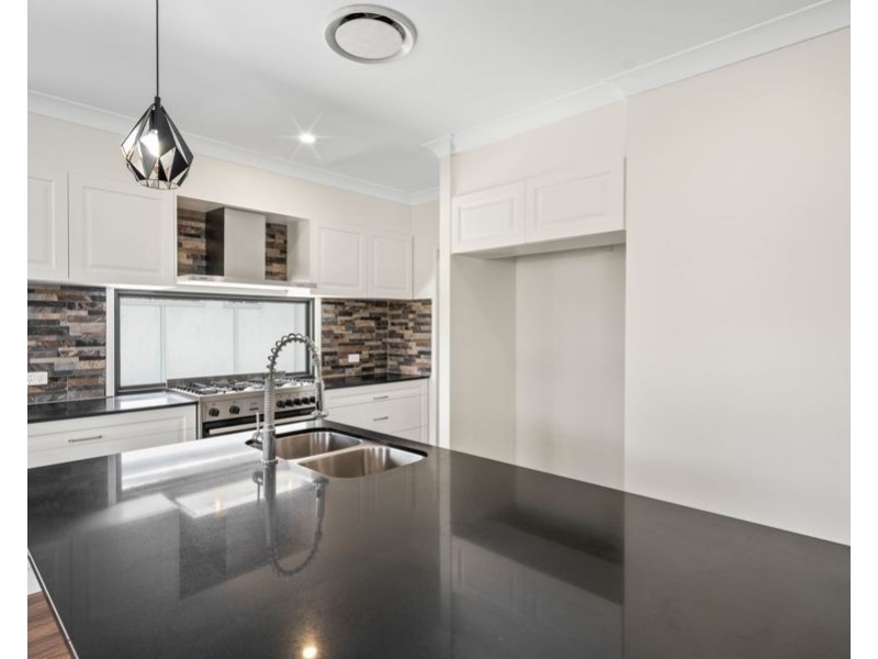 7 Cedlen St, Camp Hill QLD 4152