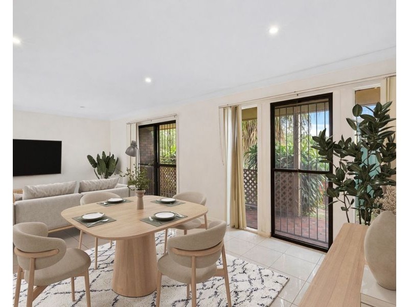 67 Bedivere Street, Carindale QLD 4152