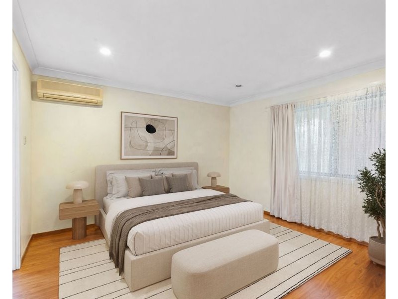 67 Bedivere Street, Carindale QLD 4152