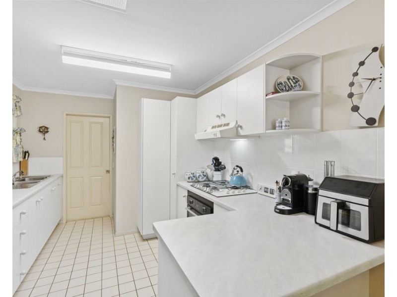 2/30 Meadowlands Road, Carina QLD 4152