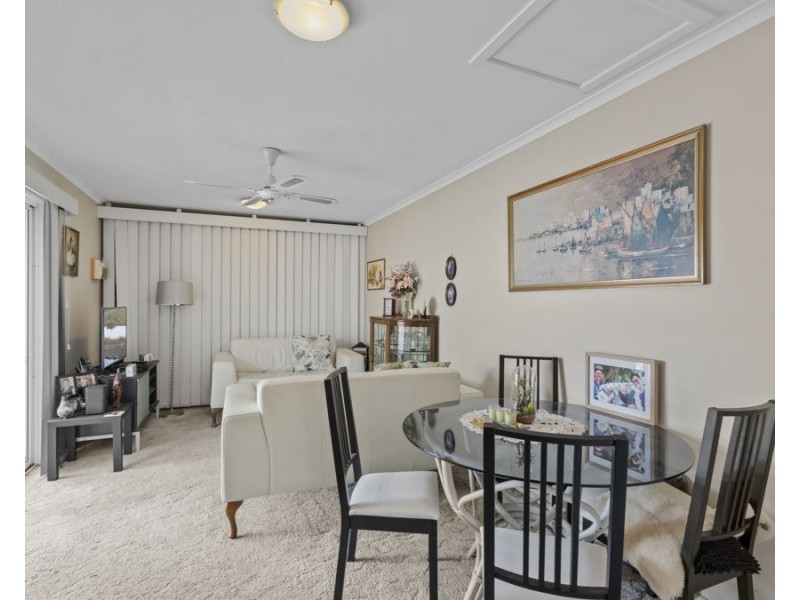 2/30 Meadowlands Road, Carina QLD 4152