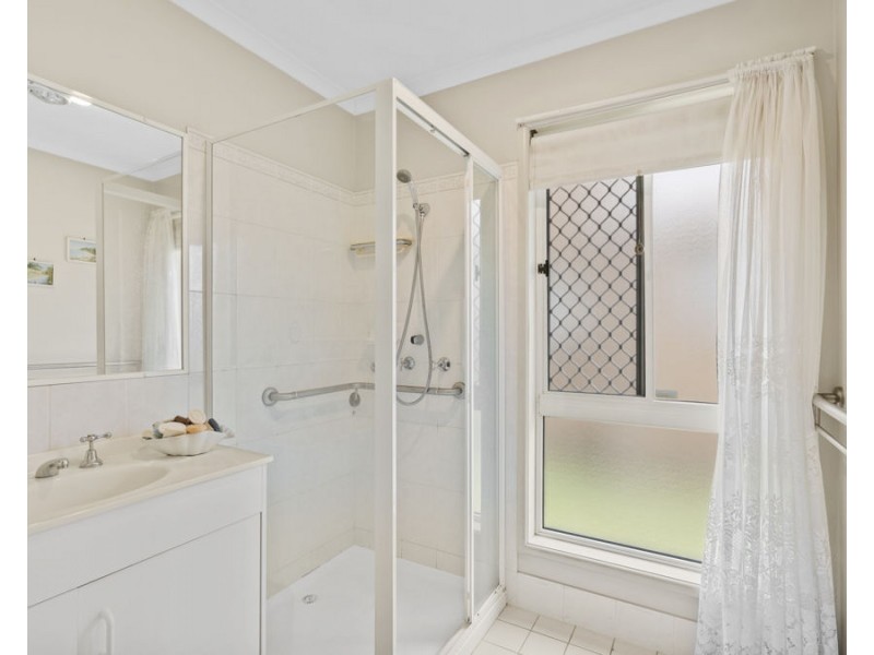 2/30 Meadowlands Road, Carina QLD 4152