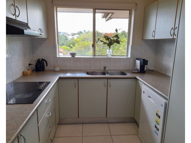 8/120 Pembroke Road, Coorparoo QLD 4151