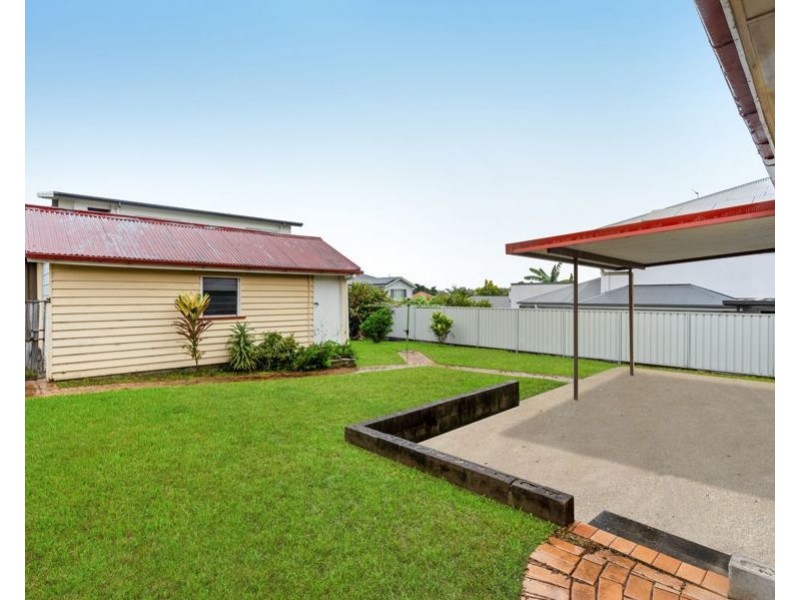 126 Stanley Rd (Cnr Ashmole St), Camp Hill QLD 4152