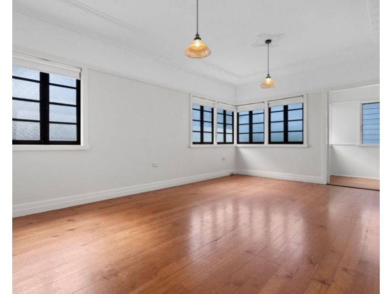 29 Oxley Dr, Holland Park QLD 4121