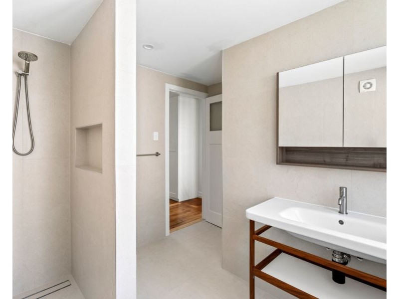 29 Oxley Dr, Holland Park QLD 4121