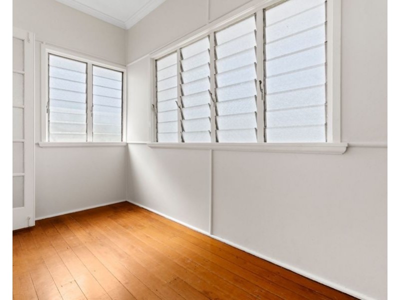 29 Oxley Dr, Holland Park QLD 4121