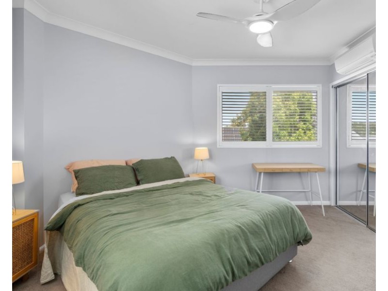 8/16 Miles Street, Hawthorne QLD 4171