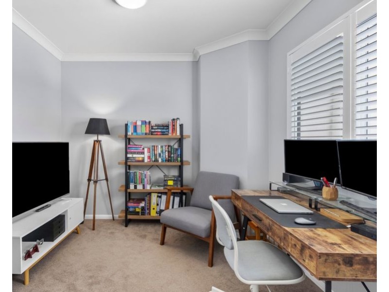 8/16 Miles Street, Hawthorne QLD 4171