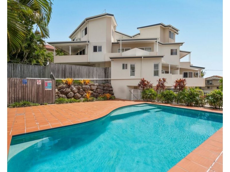 8/16 Miles Street, Hawthorne QLD 4171