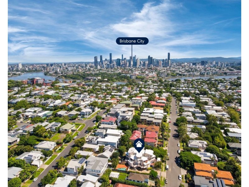 8/16 Miles Street, Hawthorne QLD 4171