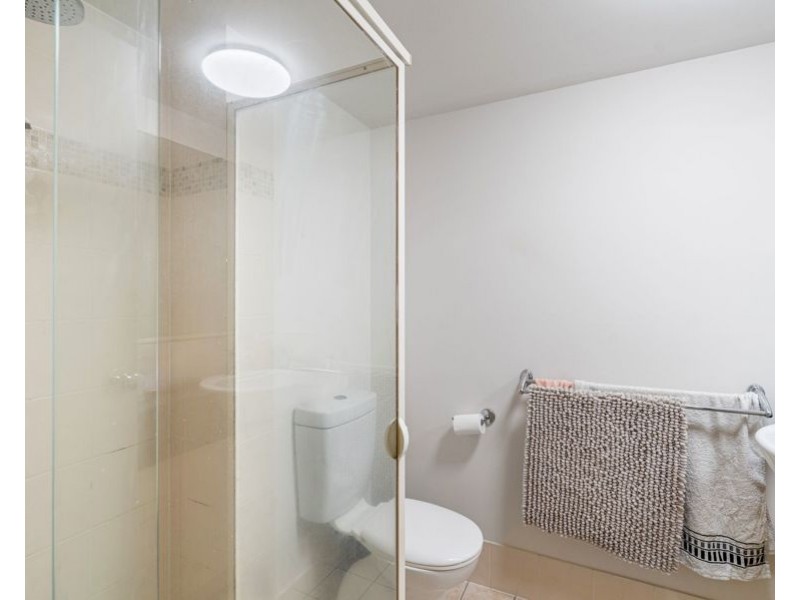 4 / 38 Palmer Street, Greenslopes QLD 4120